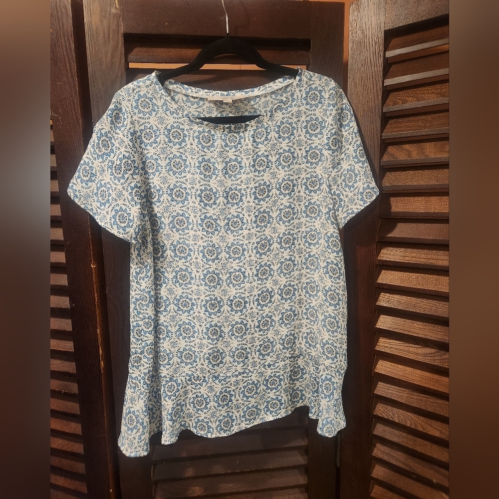 LOFT Blue and White Floral Blouse